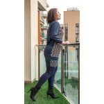 ALLOVER - Keresztbe vágott sötétkék ruha geometriai mintával