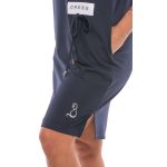  Divatos rövid ujjú zsebes ruha SÖTÉTKÉK-masnis