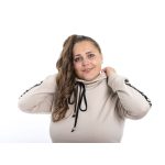 Hosszú ujjú drapp kámzsa nyakú sportos ruha